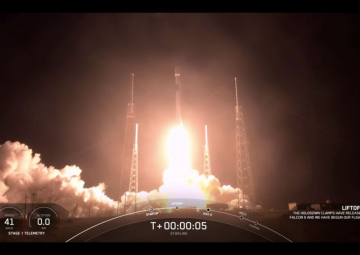 “Falcon 9” daşıyıcı raketi daha 60 internet peykini orbitə çıxarıb